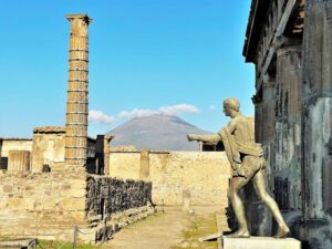 Amalfi Coast: Pompeii, Vesuvius, & Wine Tasting with Lunch - Morning pickup and the rhythm of the day (it moves)