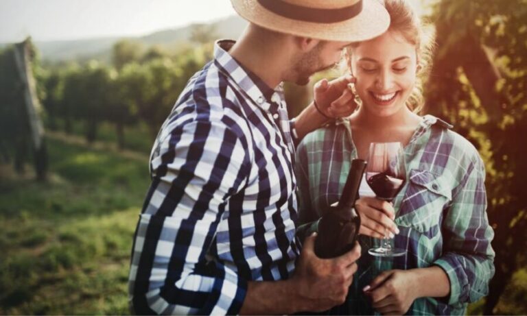 Boscotrecase: Vesuvius Wine Tasting Tour Lunch - Vineyard walk: what you learn on the vines