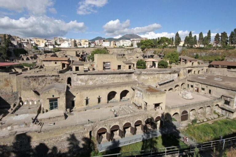 From Naples: Pompeii and Herculaneum Tour with Lunch - Meet-Up in Naples, Then a Bus Ride with Live Commentary
