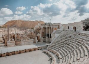 From Naples: Pompeii and Herculaneum VIP Tour with Lunch - Pompeii in 2 guided hours: what you can see, and what you can’t