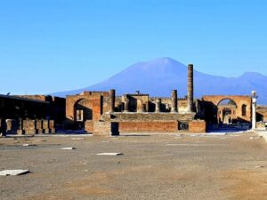 From Naples: Pompeii and Vesuvius Tour with Ticket Options - Pickup in Naples: multiple meeting points and an early start