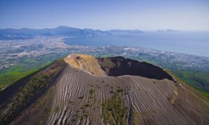 From Sorrento: Semiprivate Vesuvius Tour - At Tempio Travel Sorrento: voucher exchange and getting on the right track
