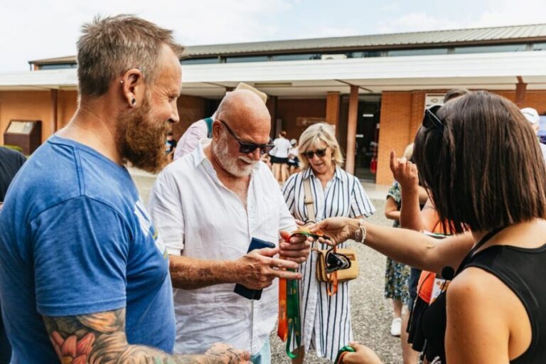 Herculaneum: Skip-the-Line Guided Tour with Archaeologist - Skip the Line and Meet Your Archaeologist at Via dei Papiri Ercolanesi