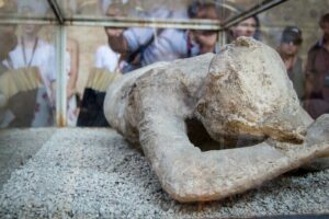 Herculaneum, Vesuvius and Pompeii Full Day Tour from Naples - Where you’ll start: the Naples meeting point you should actually find