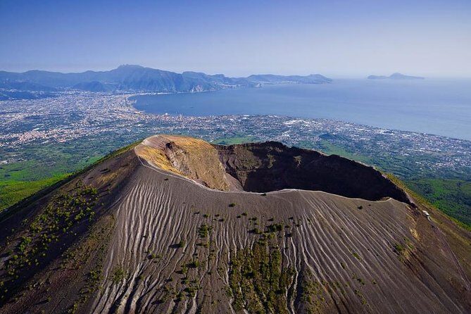 Mt Vesuvius E-Bike Tour - The ride up the asphalt road: why the e-bike matters here