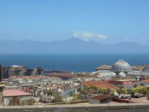 Naples: Naples, Pompeii, and Vesuvius Full-Day Tour - Naples city tour: Piazza del Municipio, Castel Nuovo, and the bay views