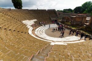Naples: Pompeii & Mt Vesuvius All-Inclusive Small Group w/ Lunch - Getting into Pompeii without wasting daylight