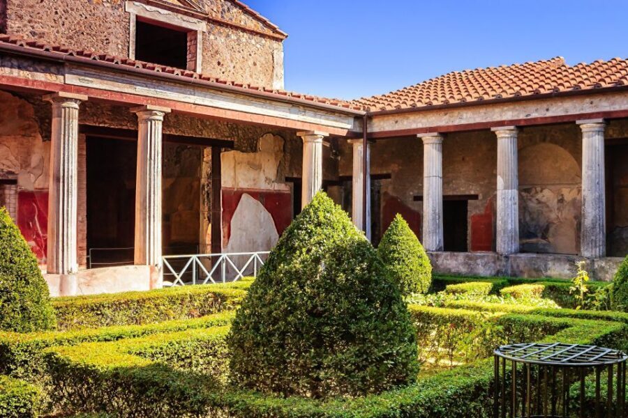 Naples: Pompeii & Mt. Vesuvius Day Trip with Tickets & Lunch - Should you book this Pompeii and Vesuvius tour?