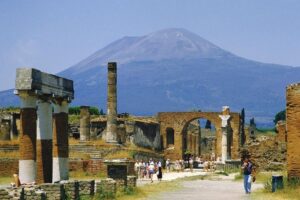 Pompeii and Mount Vesuvius Day Trip from Naples with Lunch - Price Breakdown: What You Pay and What You’ll Add at the Gate