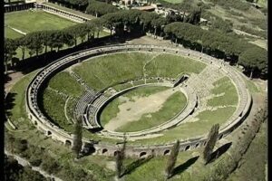 Pompeii & Herculaneum Private Tour: Fast-Track, Winery & Lunch - Pompeii: Two Hours to Get Oriented Fast