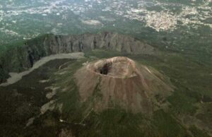 Pompeii, Mt Vesuvius and Wine Tour - Pickup and drop-off: getting there without the headache