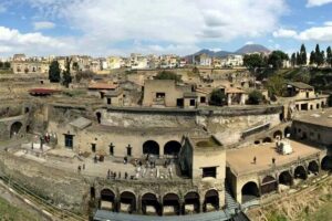 Skip the Line Ticket to Herculaneum with Audio Guide - Entering The Herculaneum Ticket Office: Meeting Point and First Decisions